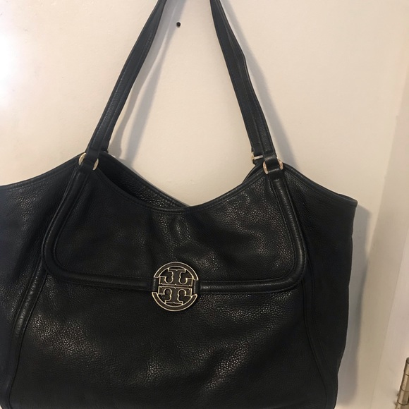 Tory Burch Large Black Handbag with front pocket - Picture 5 of 8